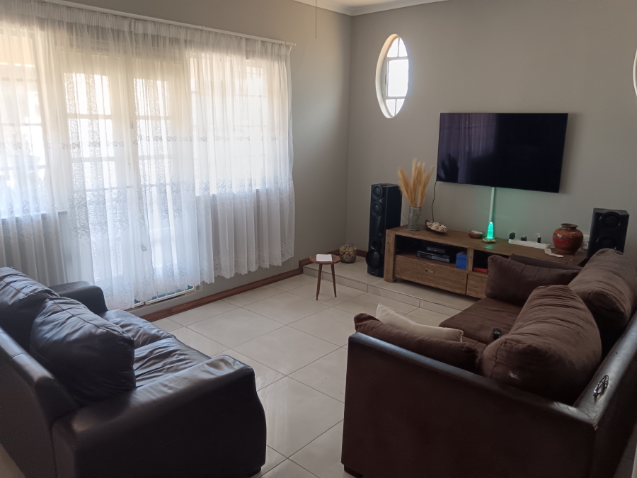 3 Bedroom Property for Sale in Noordhoek Free State